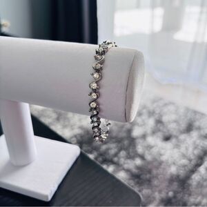 Silver Tone Clear Crystal S Wave Tennis Bracelet 7.5”